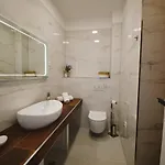 Carmen - Luxury 2-bedroom - Downtown 스플리트