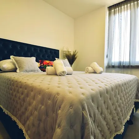 Carmen - Luxury 2-bedroom - Downtown