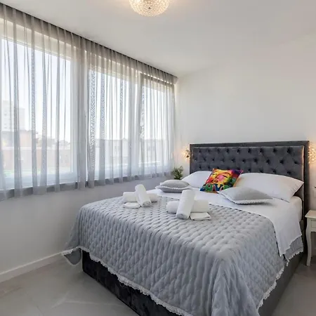 Carmen - Luxury 2-bedroom - Downtown 아파트 *