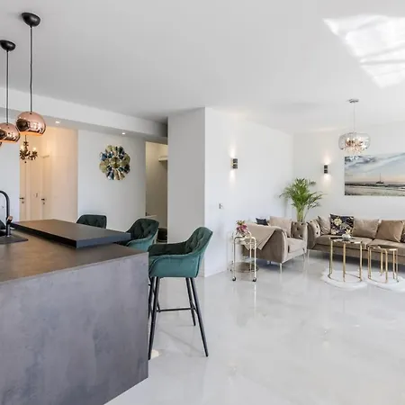 Carmen - Luxury 2-bedroom - Downtown Apartamento Split